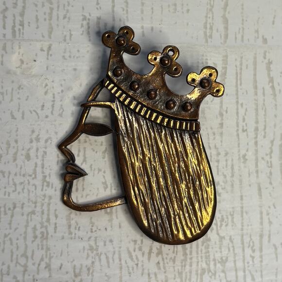 None and/or Unknown Jewelry - Vintage Copper Queen of Hearts Brooch